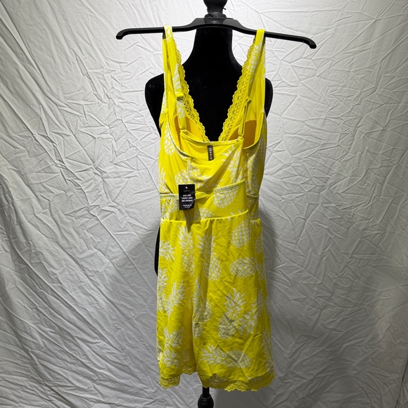 Torrid Yellow swimsuit with White Pattern - Picture 3 of 6